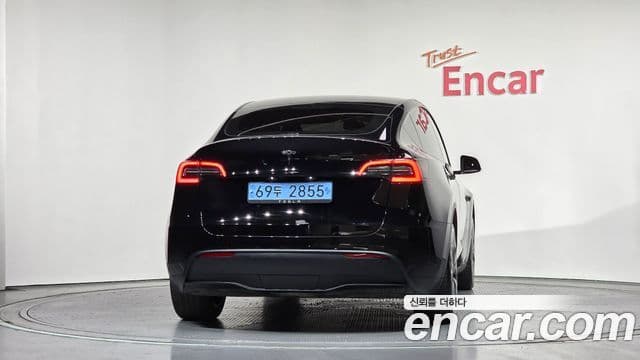 Tesla модель Y, 2024 4