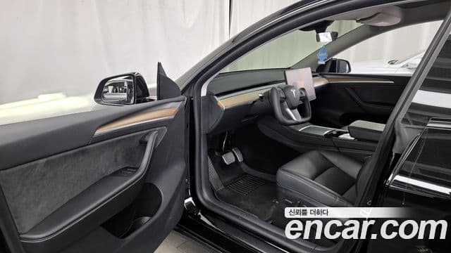 Tesla модель Y, 2024 10