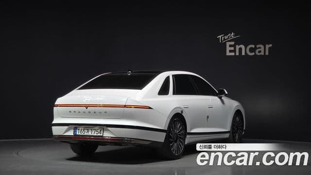 Hyundai Grandeur гибрид (GN7) Calligraphy, 2024 2