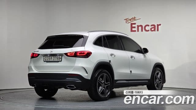 Mercedes-Benz GLA-класс H247 GLA250 4MATIC, 2020 2