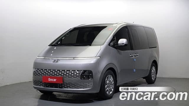 Hyundai Staria Modern, 2023 1