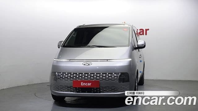 Hyundai Staria Modern, 2023 3