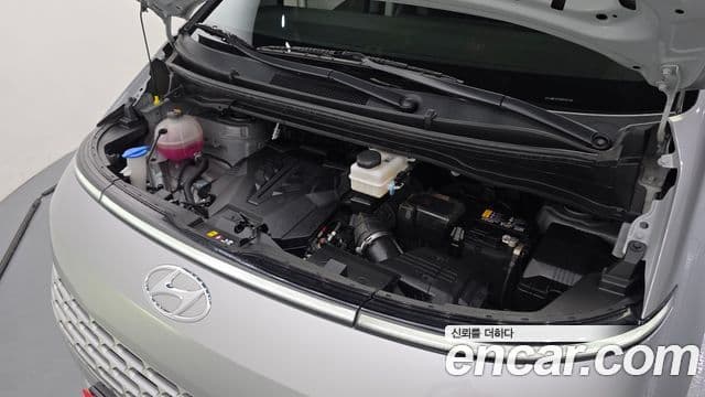 Hyundai Staria Modern, 2023 6