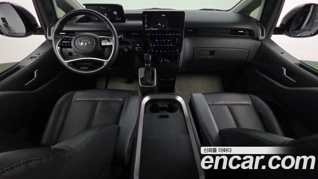 Hyundai Staria Modern, 2023 7
