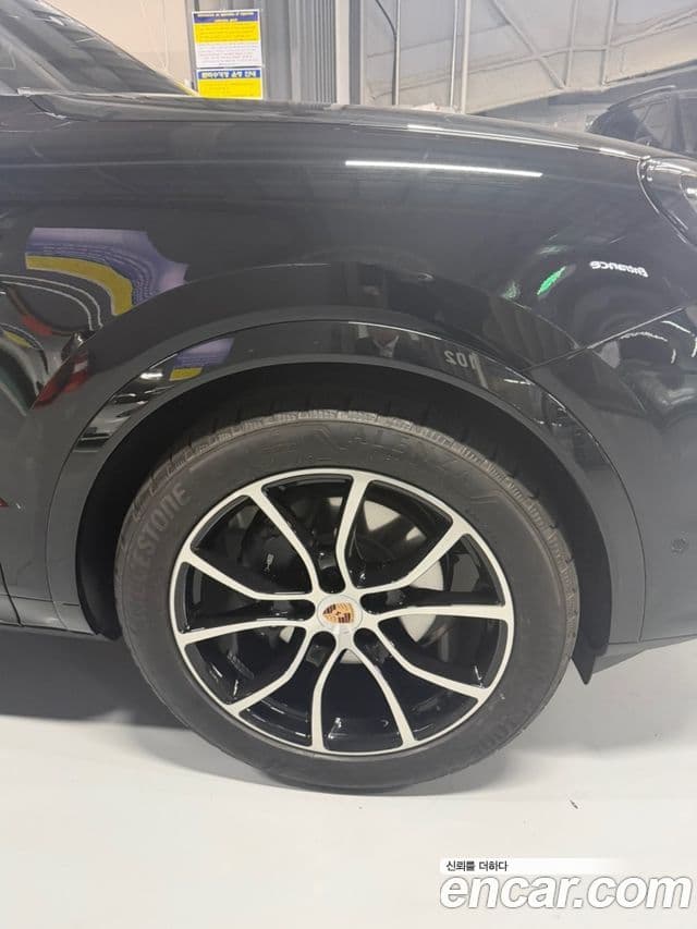 Porsche Cayenne (PO536) 3.0 купе, 2025 9