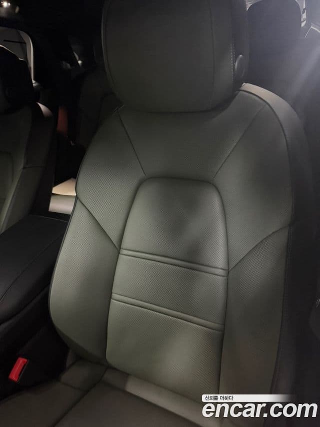 Porsche Cayenne (PO536) 3.0 купе, 2025 17