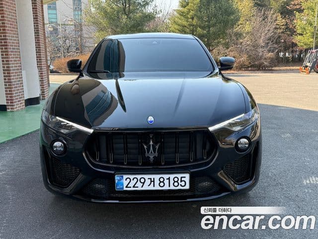 Maserati Levante 3.0 дизель AWD GranLusso, 2020 1