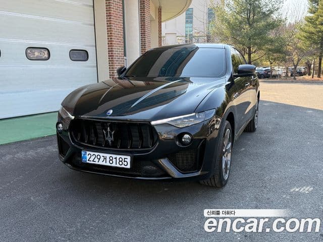 Maserati Levante 3.0 дизель AWD GranLusso, 2020 3