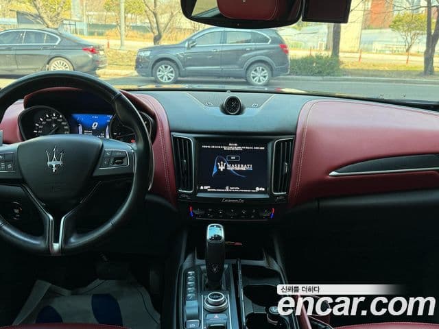 Maserati Levante 3.0 дизель AWD GranLusso, 2020 10