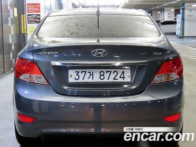 Hyundai Accent(новый кузов / новое поколение) 1.6 GDI top, 2012 6