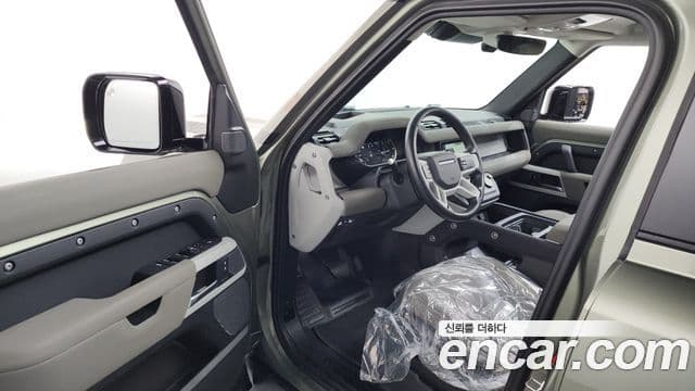 Land Rover Defender (L663) 110 D250 SE, 2023 10