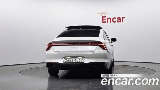 Kia K8 гибрид Signature, 2022 4