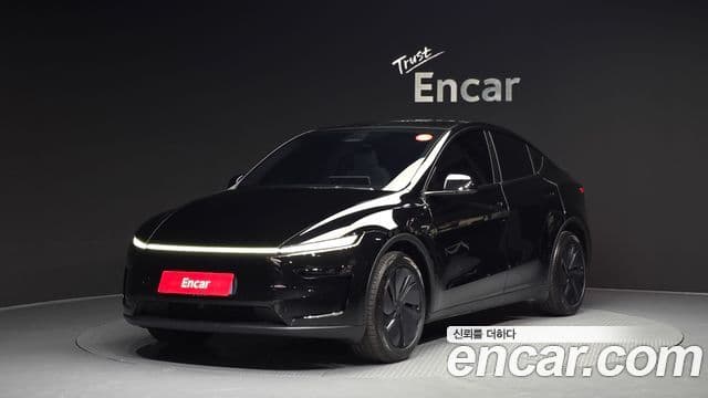Tesla модель Y, 2025 1
