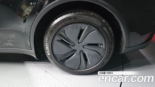 Tesla модель Y, 2025 все фото