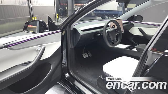 Tesla модель Y, 2025 10