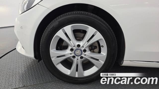 Mercedes-Benz C-класс W205 C220 d 4MATIC, 2017 все фото