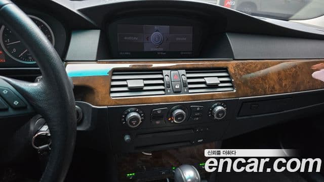 BMW 5시리즈 (E60) 530i седан, 2006 15
