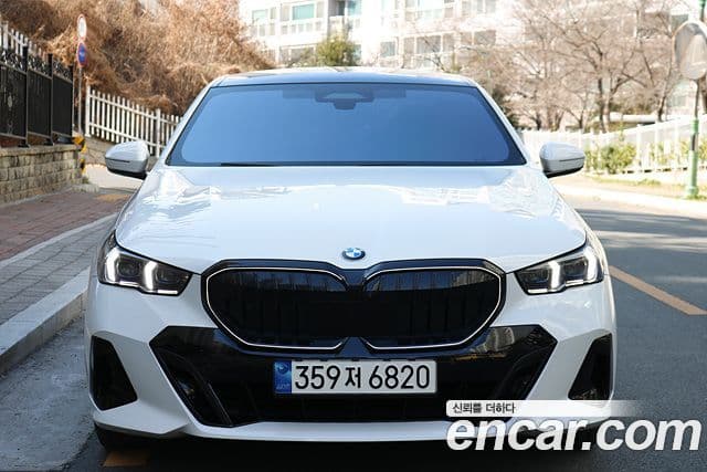 BMW 5시리즈 (G60) 530i xDrive M Sport, 2024 3
