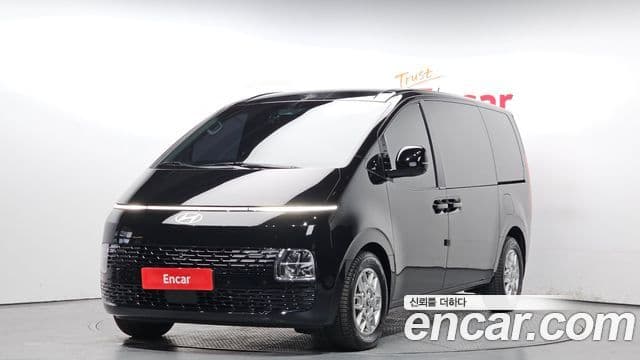 Hyundai Staria Modern, 2025 1