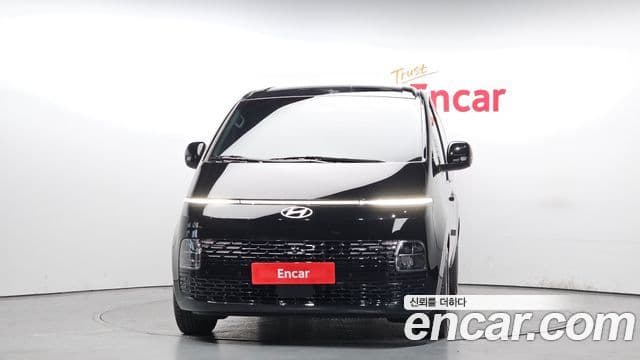 Hyundai Staria Modern, 2025 3