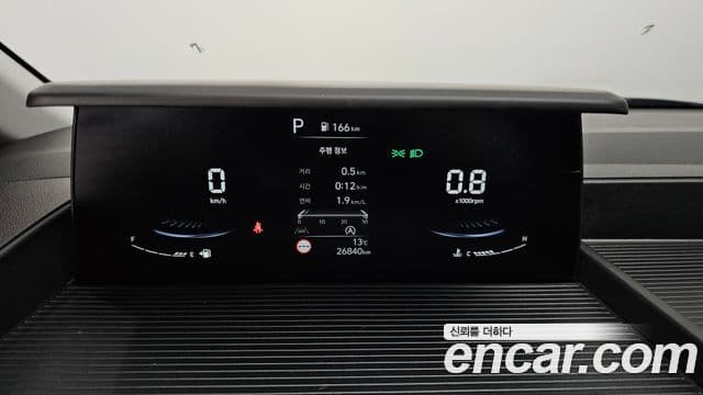 Hyundai Staria Modern, 2025 8