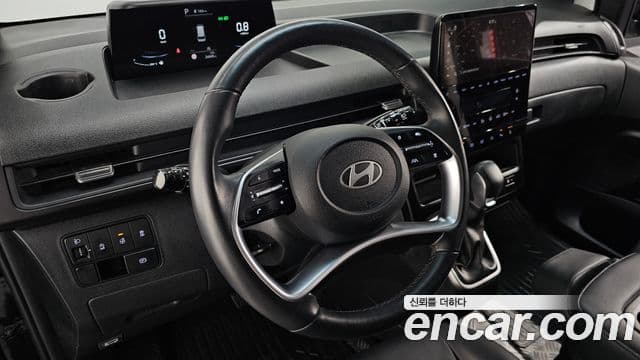 Hyundai Staria Modern, 2025 13
