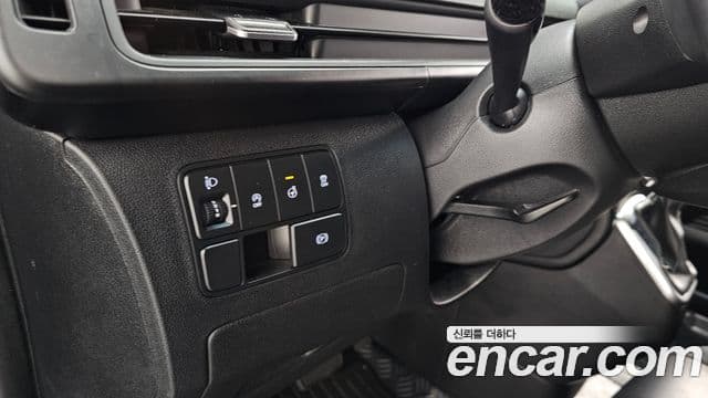 Hyundai Staria Modern, 2025 17