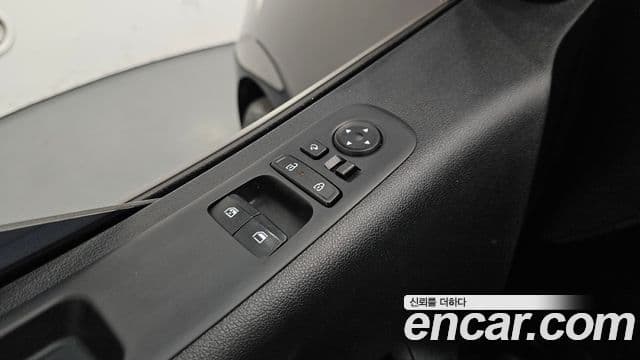 Hyundai Staria Modern, 2025 18