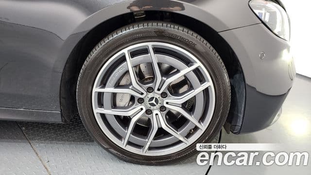 Mercedes-Benz E-класс W213 AMG Line, 2021 все фото