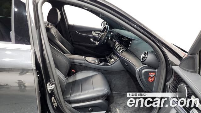 Mercedes-Benz E-класс W213 AMG Line, 2021 11