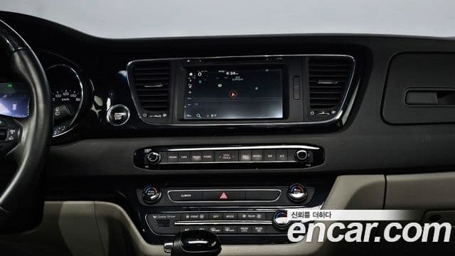 Kia All New Carnival President, 2016 15