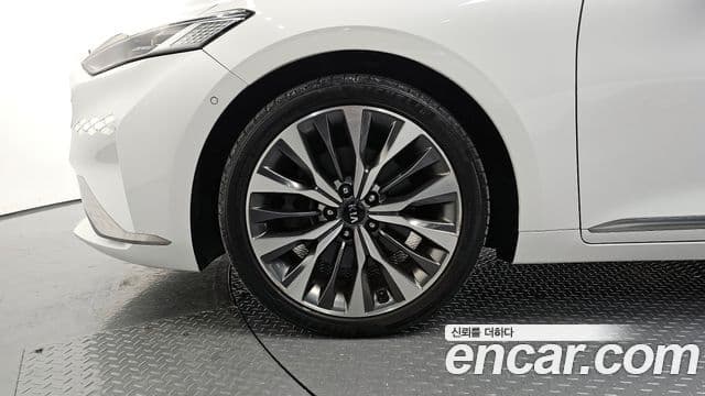 Kia K8 Noblesse, 2022 все фото