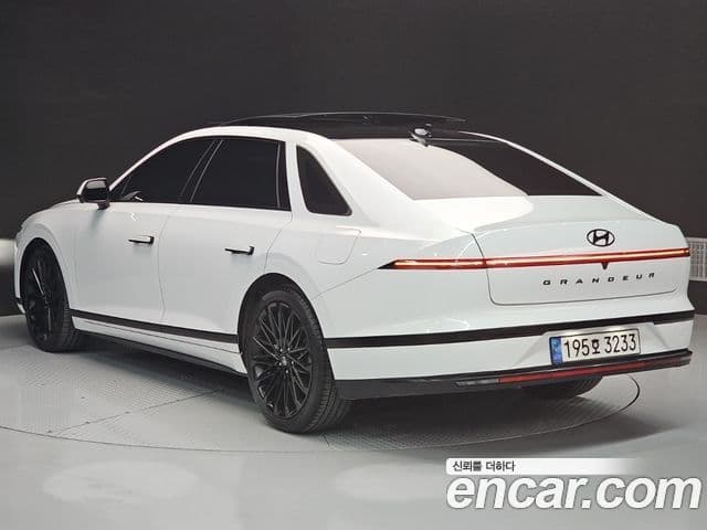 Hyundai Grandeur (GN7) Calligraphy, 2023 4