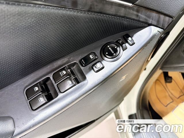 Hyundai Veracruz Deluxe, 2010 9