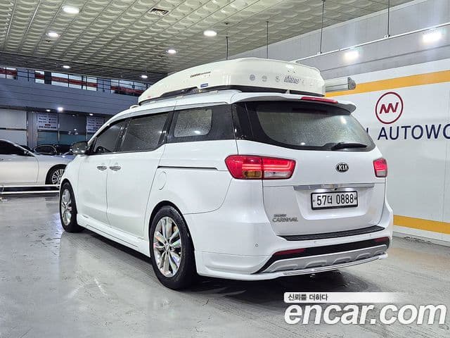 Kia All New Carnival Noblesse, 2016 4
