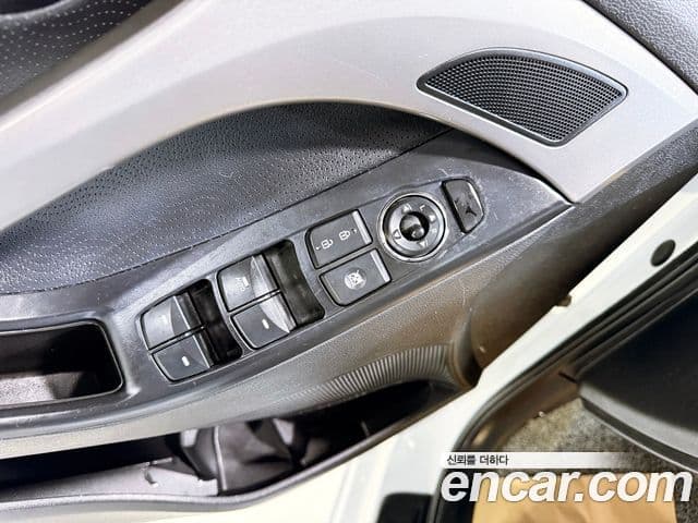 Hyundai Avante MD Luxury, 2011 10