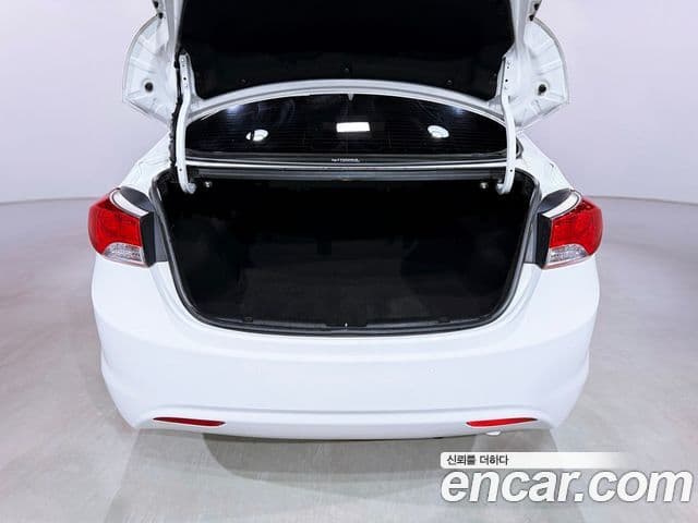 Hyundai Avante MD Luxury, 2011 19