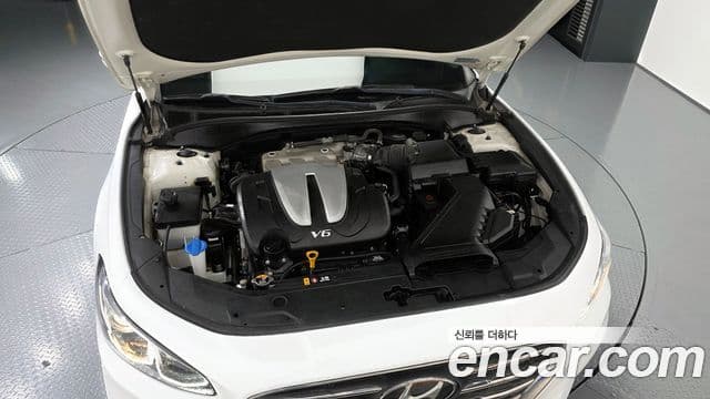 Hyundai Grandeur IG 3.0 LPi Modern (арендный автомобиль), 2018 6