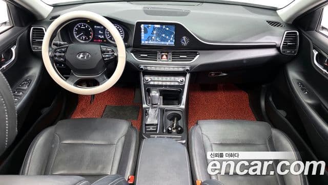 Hyundai Grandeur IG 3.0 LPi Modern (арендный автомобиль), 2018 7