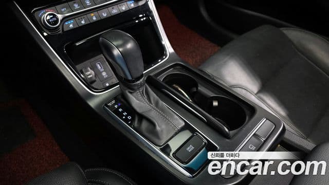 Hyundai Grandeur IG 3.0 LPi Modern (арендный автомобиль), 2018 9