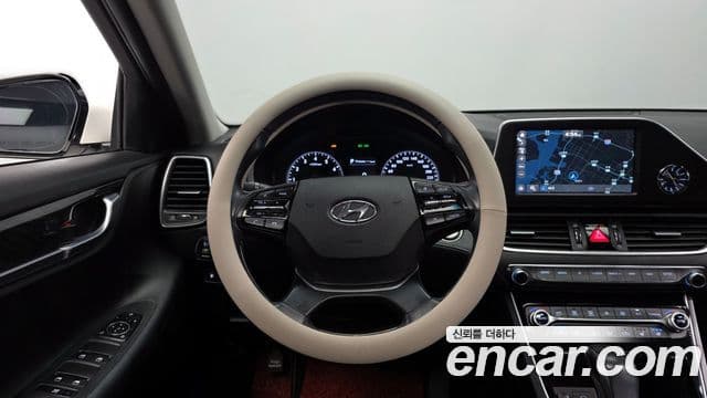 Hyundai Grandeur IG 3.0 LPi Modern (арендный автомобиль), 2018 13