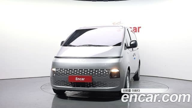 Hyundai Staria Smart, 2025 3