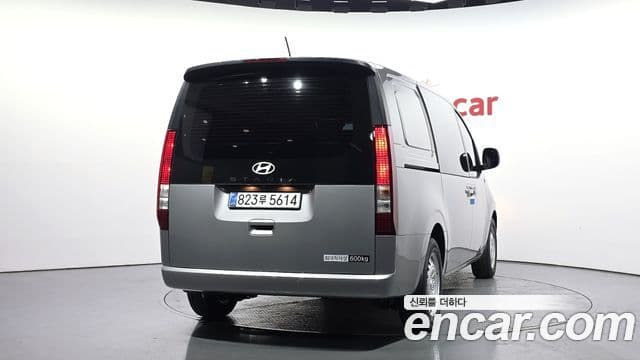 Hyundai Staria Smart, 2025 4