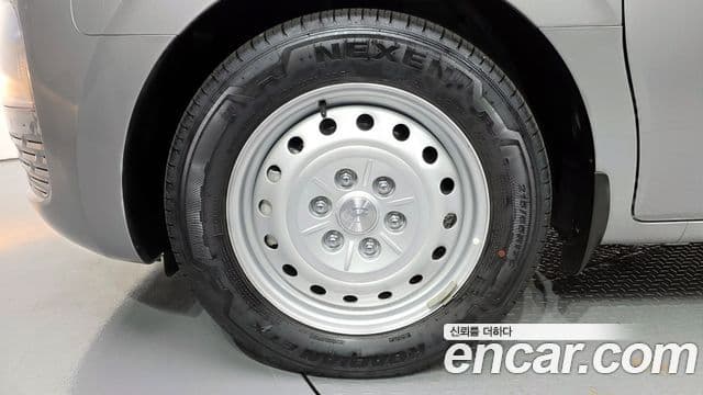 Hyundai Staria Smart, 2025 все фото