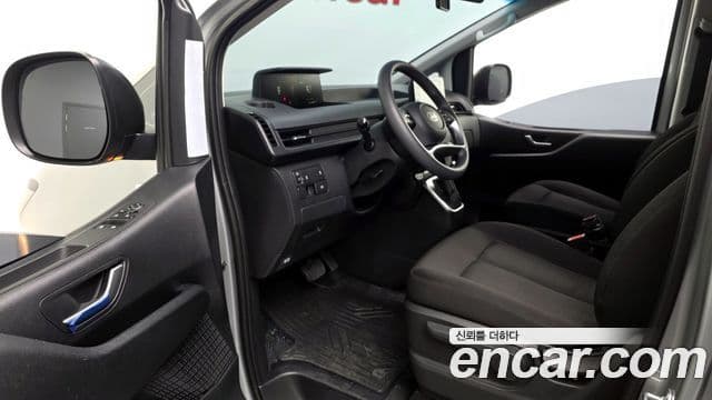 Hyundai Staria Smart, 2025 10