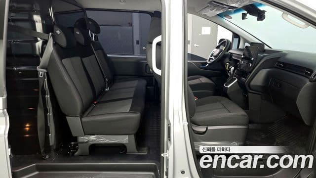 Hyundai Staria Smart, 2025 12