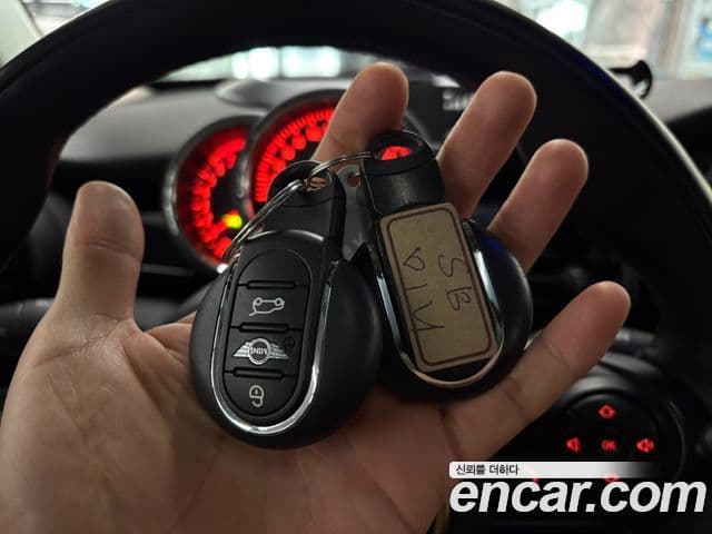 Mini Cooper 3세대, 2018 16