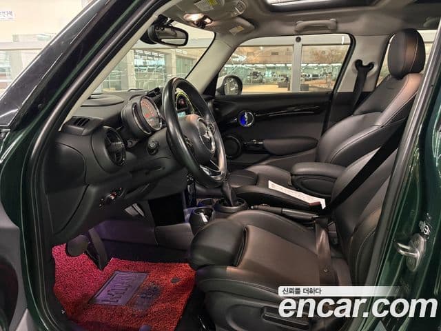 Mini Cooper 3세대, 2018 17