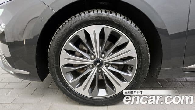 Kia K8 гибрид Noblesse, 2024 все фото