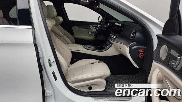 Mercedes-Benz E-класс W213 Avantgarde, 2022 11